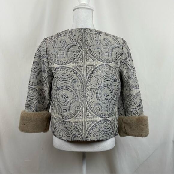 Chico’s Tan Metallic Faux Fur Mob Wife Glam Cuff Evening Jacket NWOT Size 4P - Picture 5 of 14